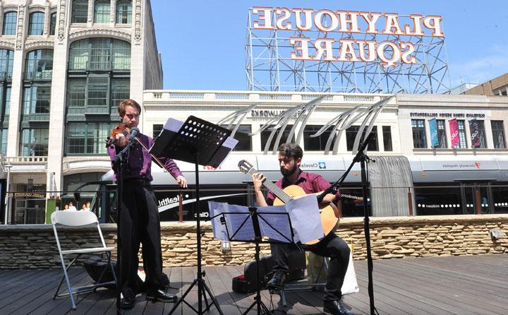 Photo showing BW students at Playhouse Square- showing downtown Cleveland internship opportunity